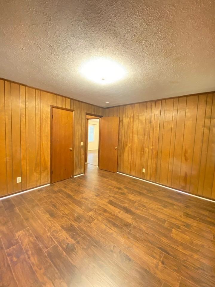 959 Tisdale Cir - Photo 2 of 9