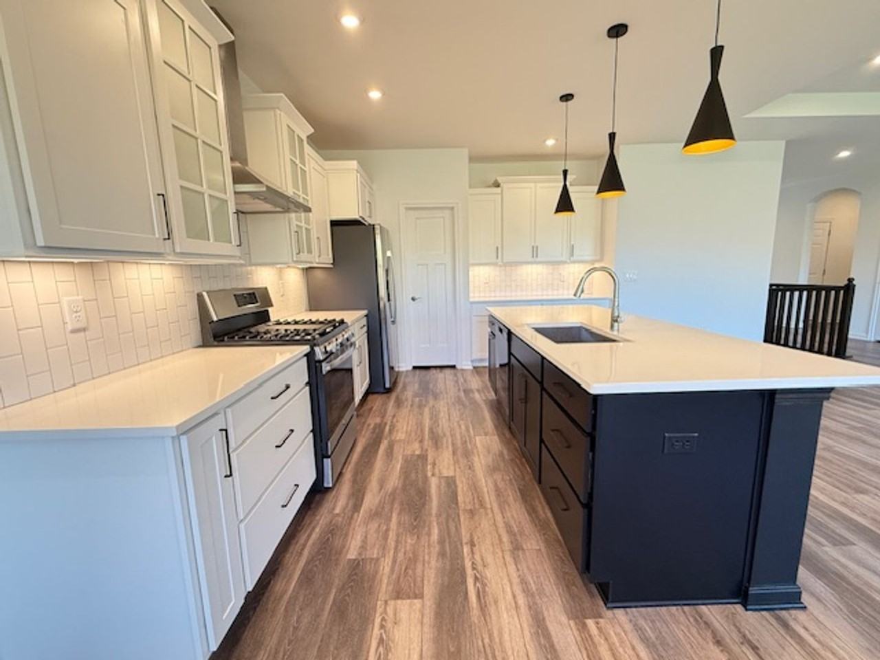 4636 Donegal Ave - Photo 3 of 27