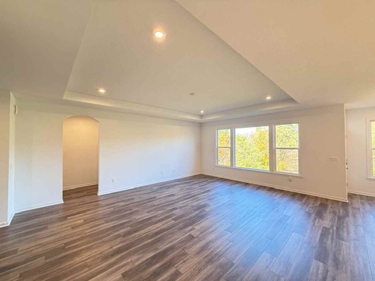 4636 Donegal Ave - Photo 4 of 27