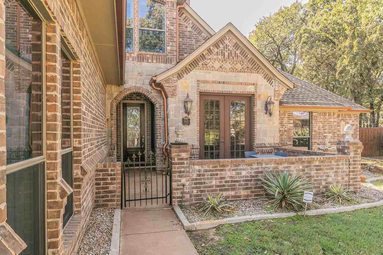 5829 Lakeside Dr - Photo 3 of 50