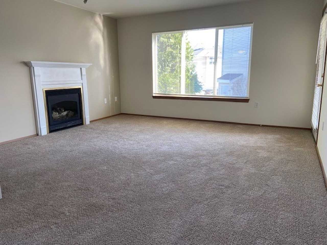 Bright, large end unit 2X2 READY NOW! Cozy gas fireplace!  Free Rent move in special, call today for a tour! - Photo 7 of 50