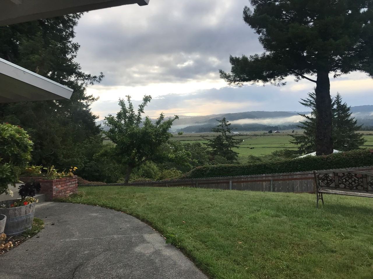 1906 Highland Cir - Photo 3 of 13