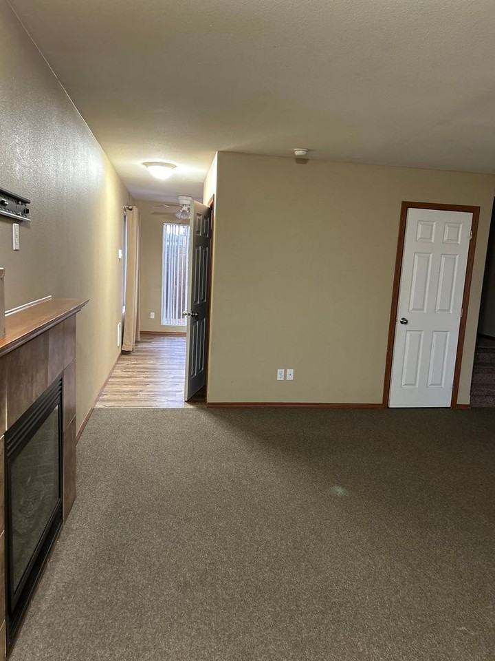 428 E Dalke Ave - Photo 2 of 10