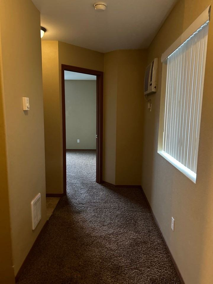 428 E Dalke Ave - Photo 7 of 10