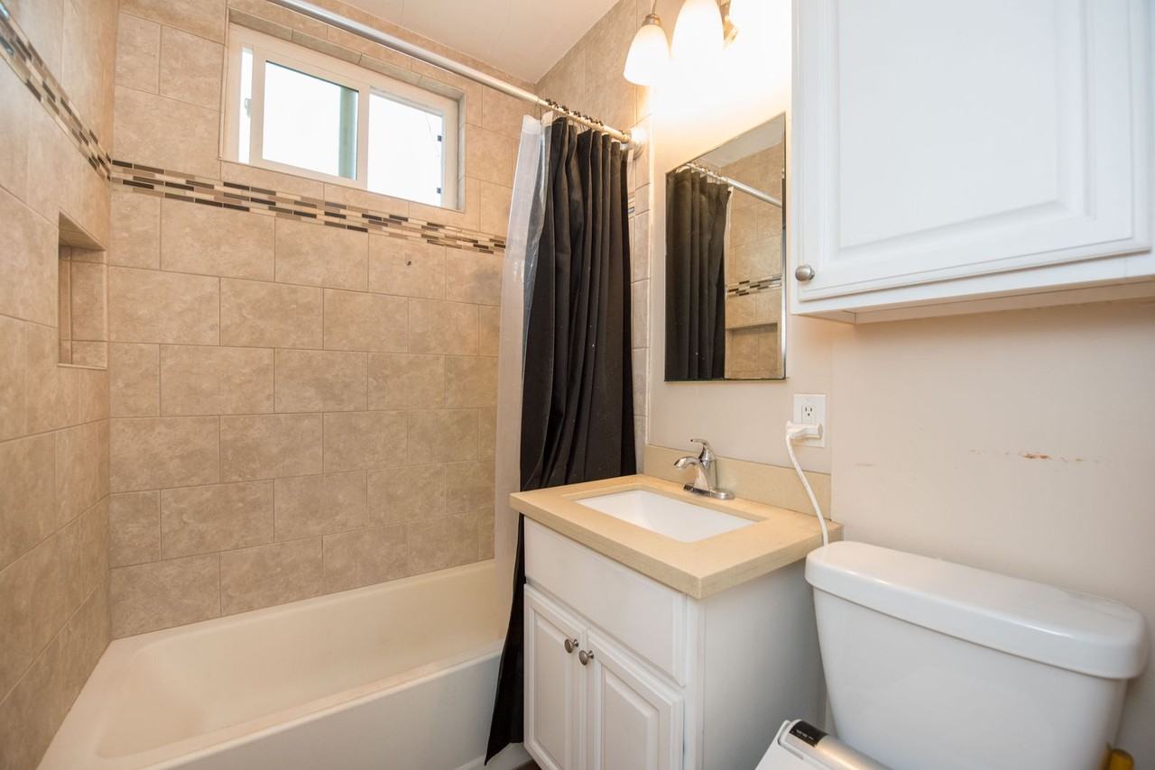 12511 Columbia Way - Photo 6 of 15