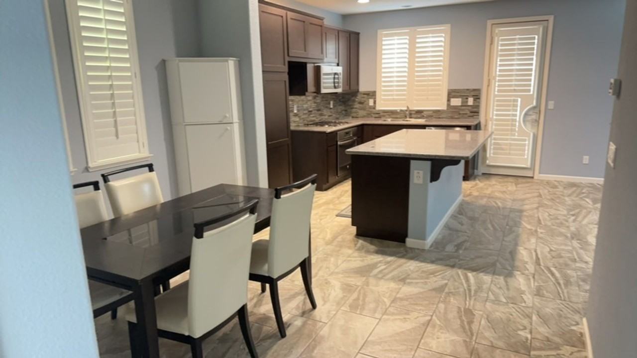 5295 Gramercy Cir - Photo 2 of 12