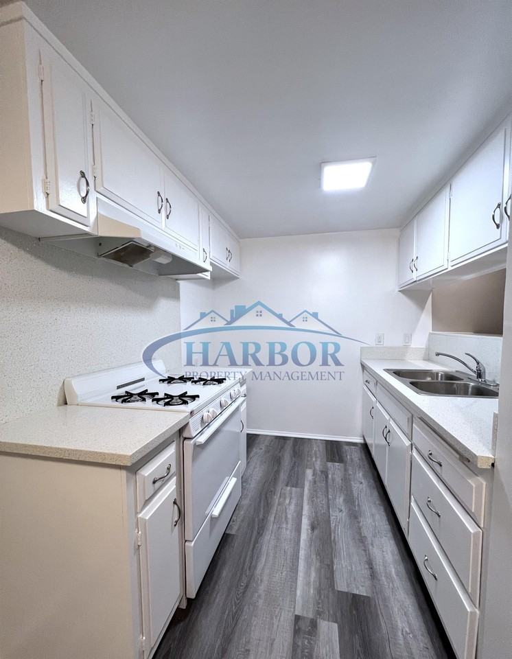 822 South Leland Street - Photo 2 of 9