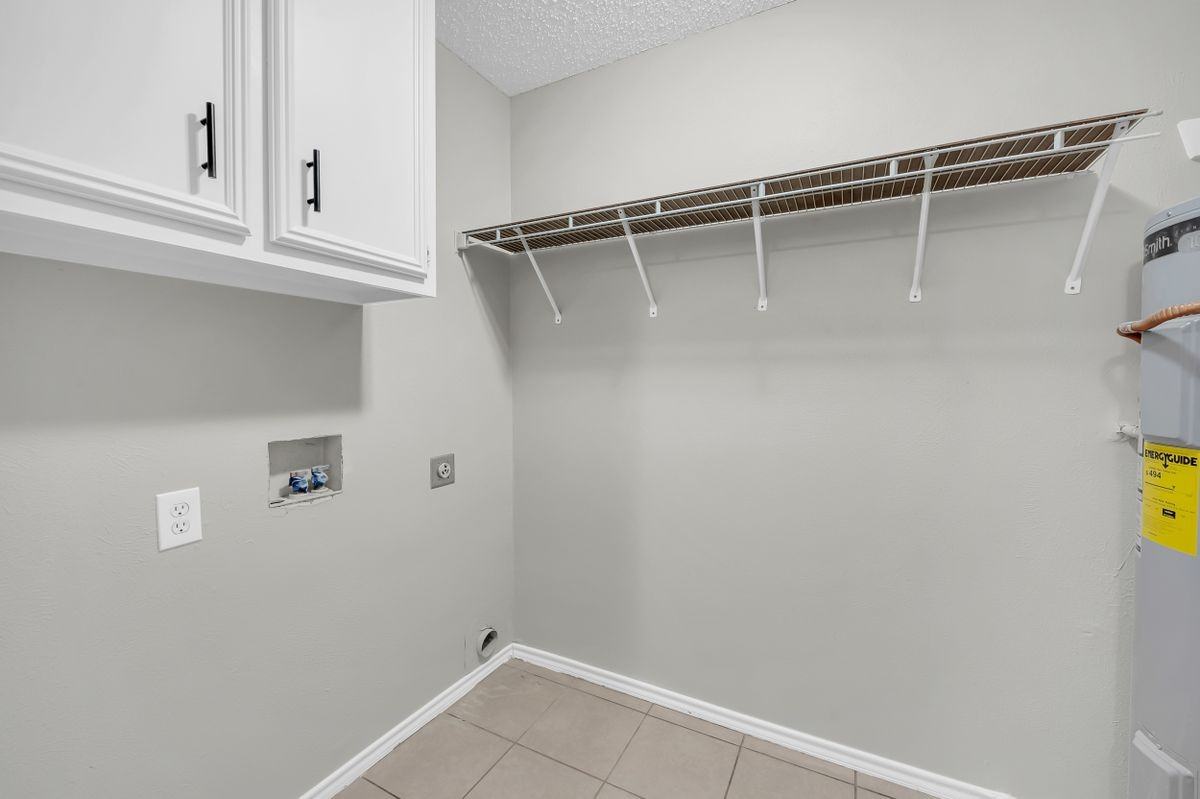 7612 Bridges Ave - Photo 3 of 12