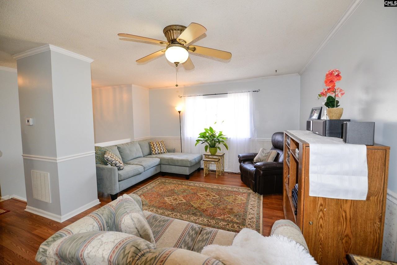 208 Lynch Lane - Photo 2 of 20