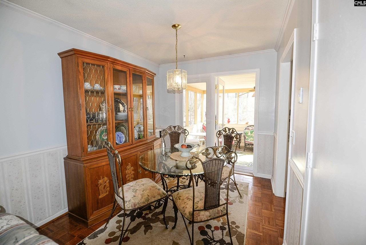 208 Lynch Lane - Photo 4 of 20