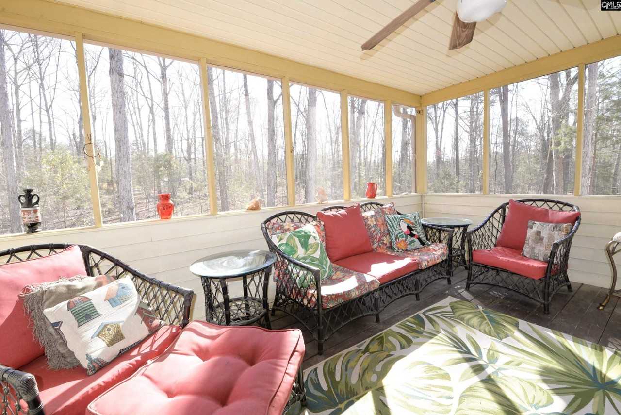 208 Lynch Lane - Photo 5 of 20