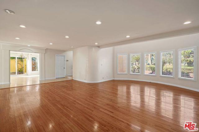 16900 W Sunset Blvd - Photo 2 of 8