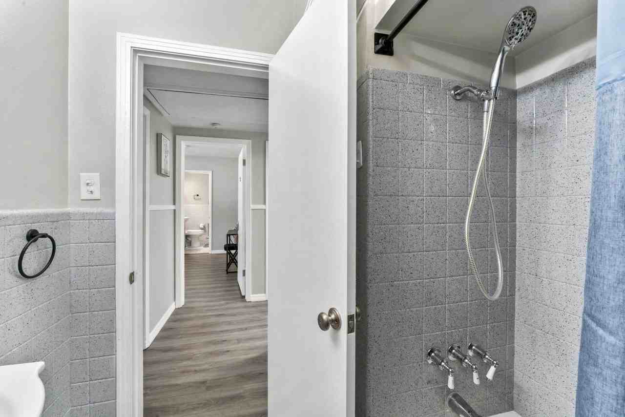 E Sadie St - Photo 4 of 18