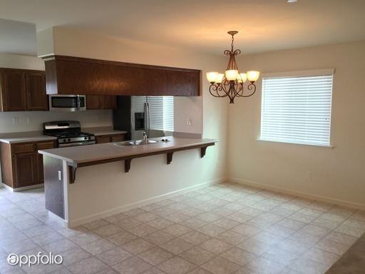 318 Pilgrim Ave - Photo 2 of 21