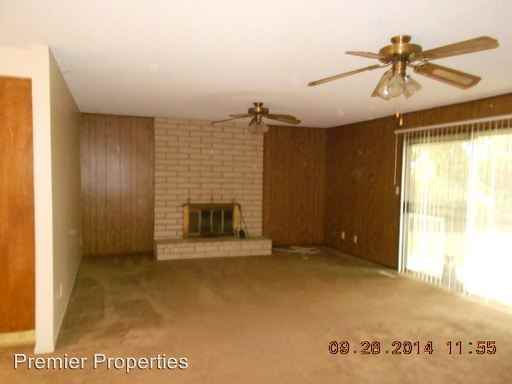 2179 E Menlo Ave - Photo 2 of 9