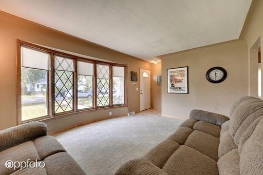 832 19th Ave S - Photo 3 of 8