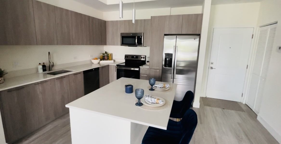 9784 Nw 130th St #407