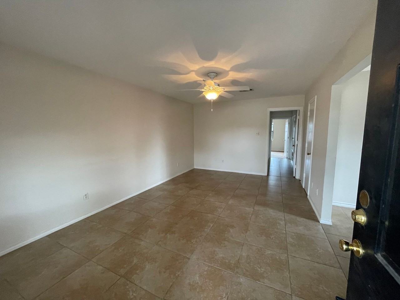 1900 Holleman Dr W - Photo 3 of 16