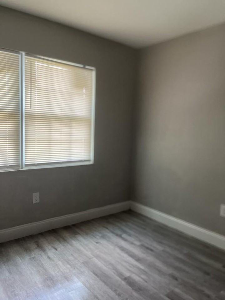 Melrose Place at N 15th - Photo 5 of 7