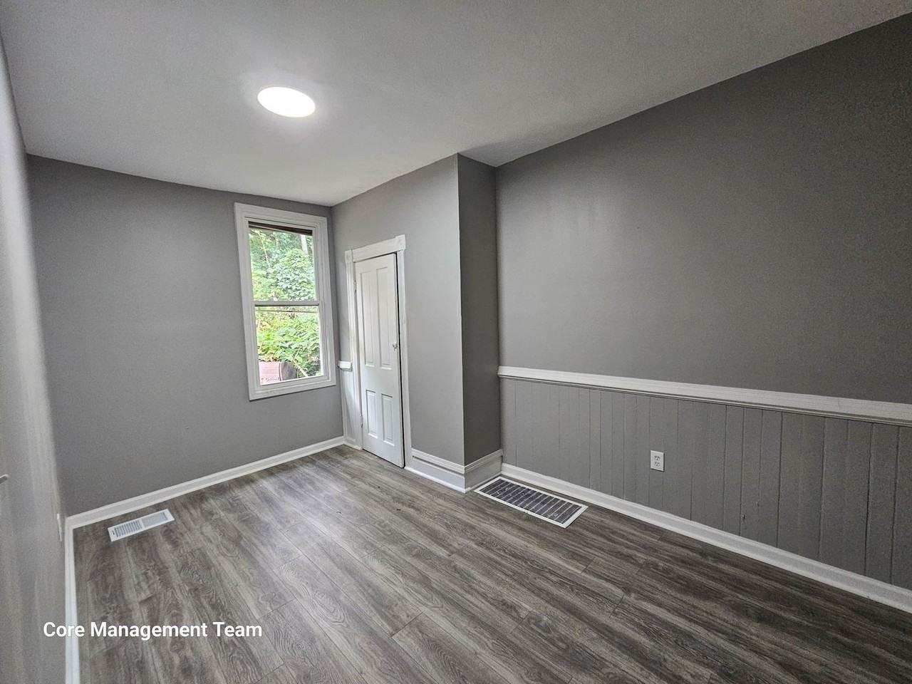2624 Stella St - Photo 3 of 14