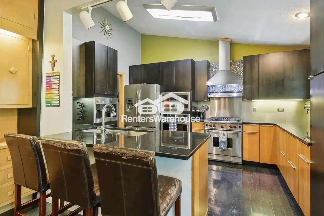 9231 W 23rd St ## 2 - Photo 2 of 25