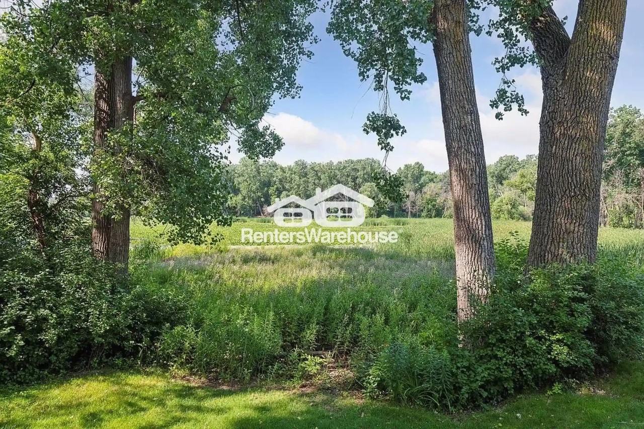 9231 W 23rd St ## 2 - Photo 3 of 25