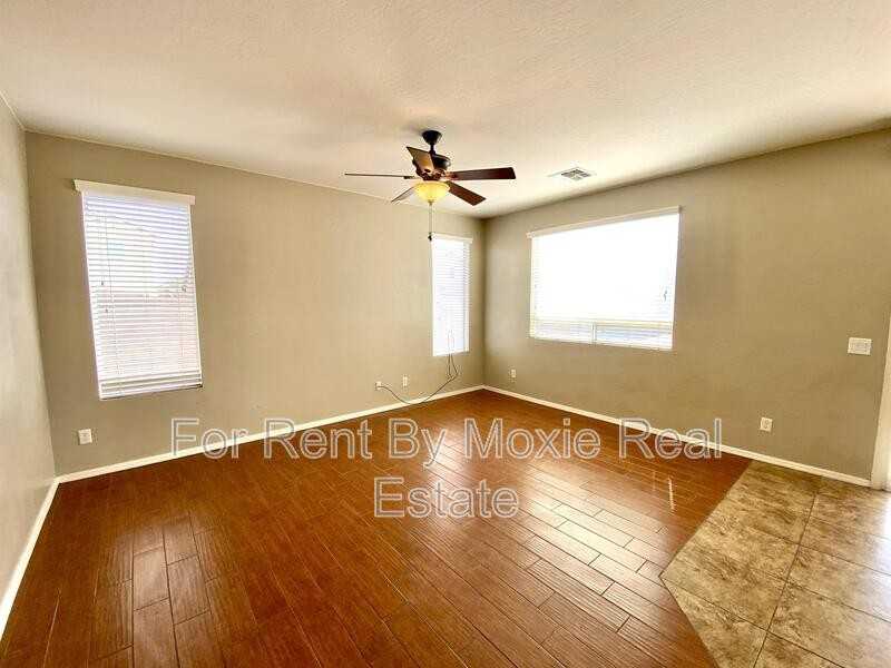 44989 W Woody Rd - Photo 3 of 11