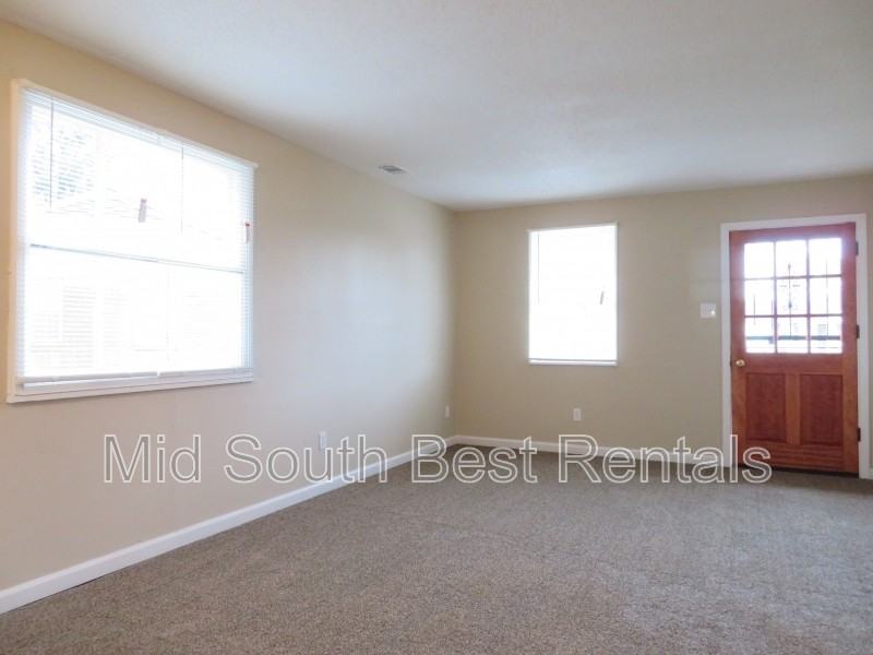 2957 Southwall Cv - Photo 2 of 7