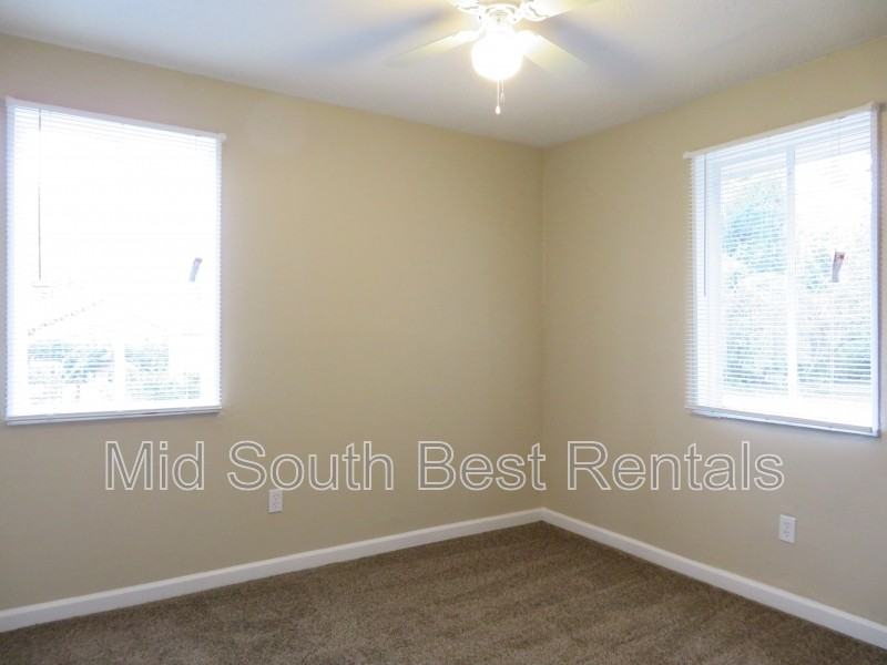 2957 Southwall Cv - Photo 4 of 7