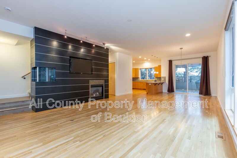 3186 Big Horn St - Photo 2 of 27