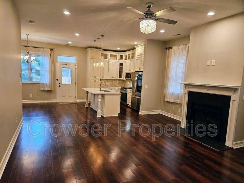 1016 Condon St - Photo 3 of 27
