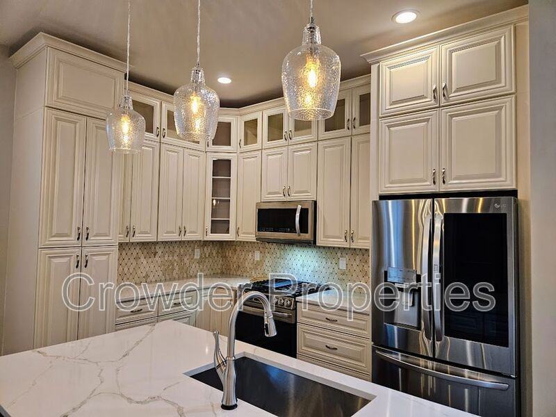 1016 Condon St - Photo 6 of 27