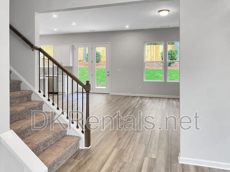 245 Birchwood Row - Photo 4 of 34
