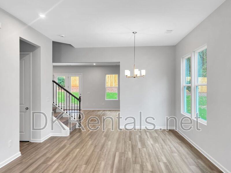 245 Birchwood Row - Photo 5 of 34