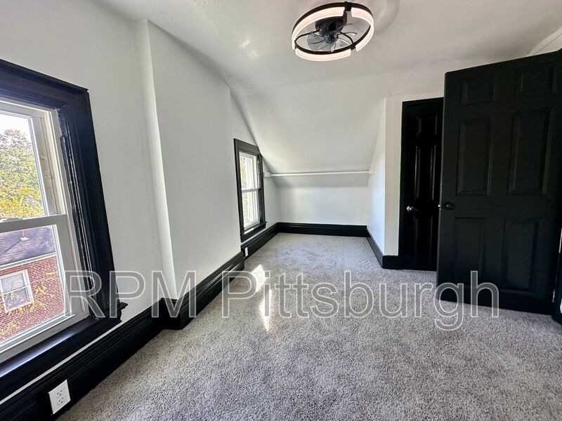 2112 Pauline Ave #2 - Photo 2 of 19
