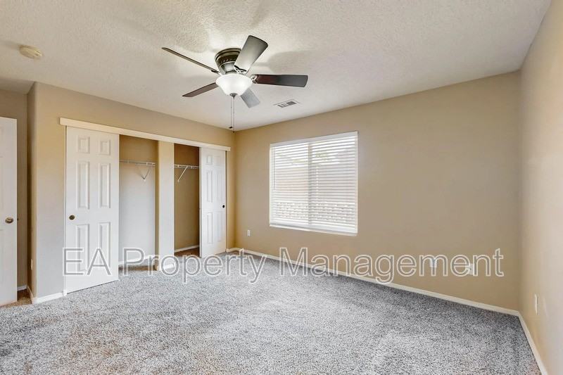 1041 Spring Valley Rd Ne - Photo 4 of 14