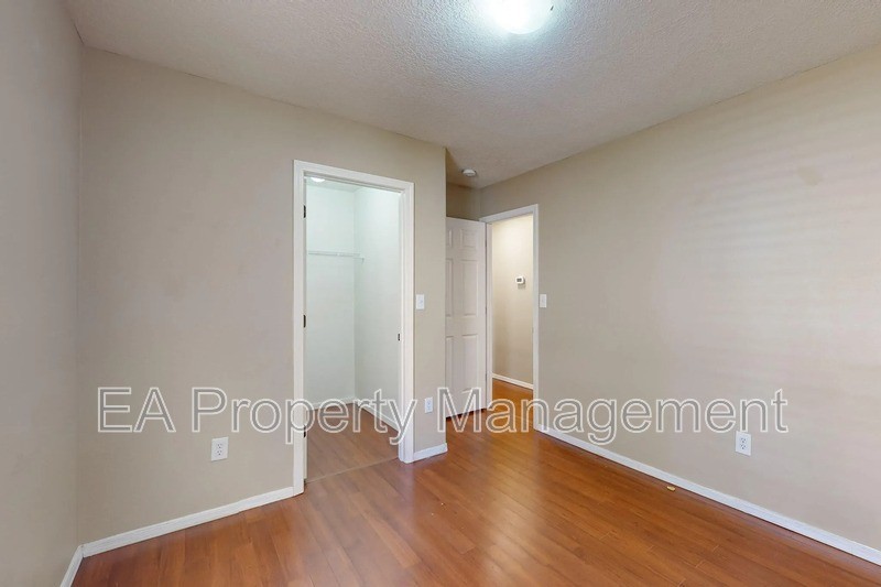 1041 Spring Valley Rd Ne - Photo 6 of 14