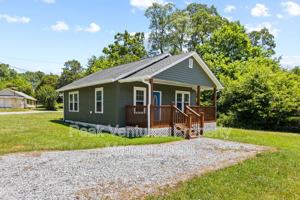 featured image of 704 Fairfax St