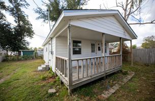 featured image of 708 1/2 Live Oak St