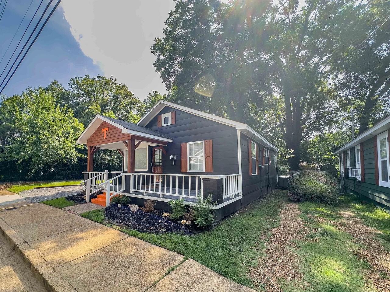 1633 Orr Street - Photo 2 of 17