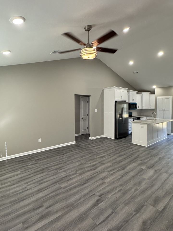 16 Edward Dr - Photo 2 of 21