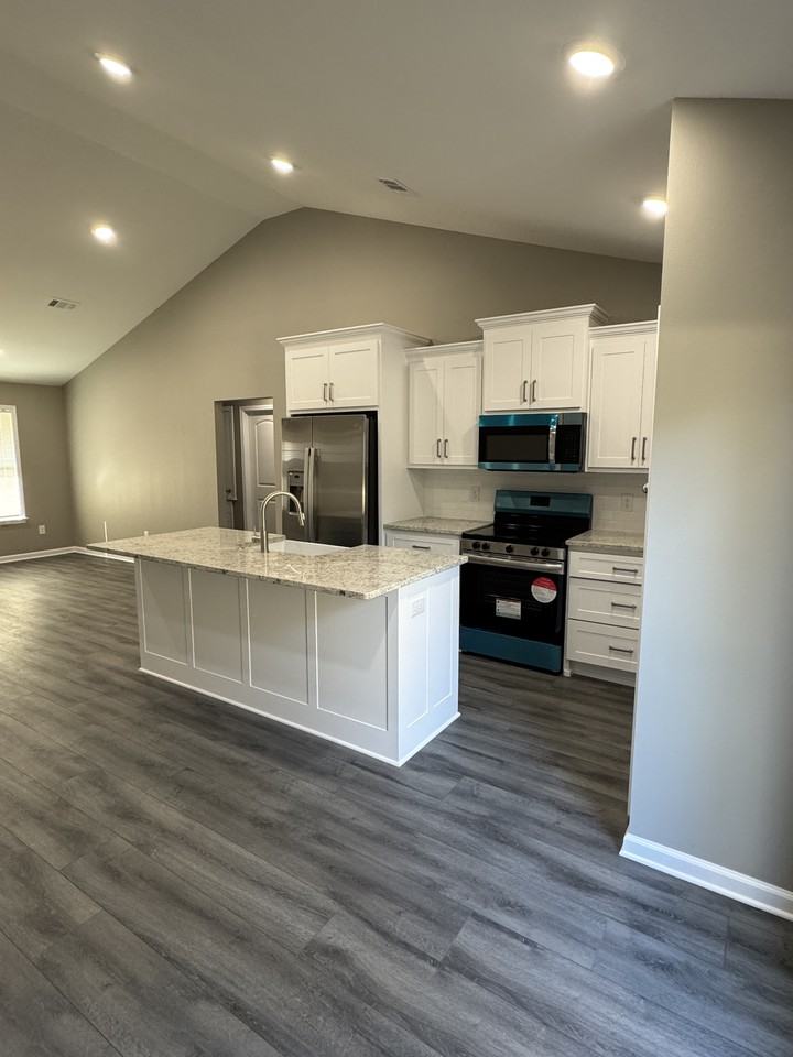 16 Edward Dr - Photo 6 of 21