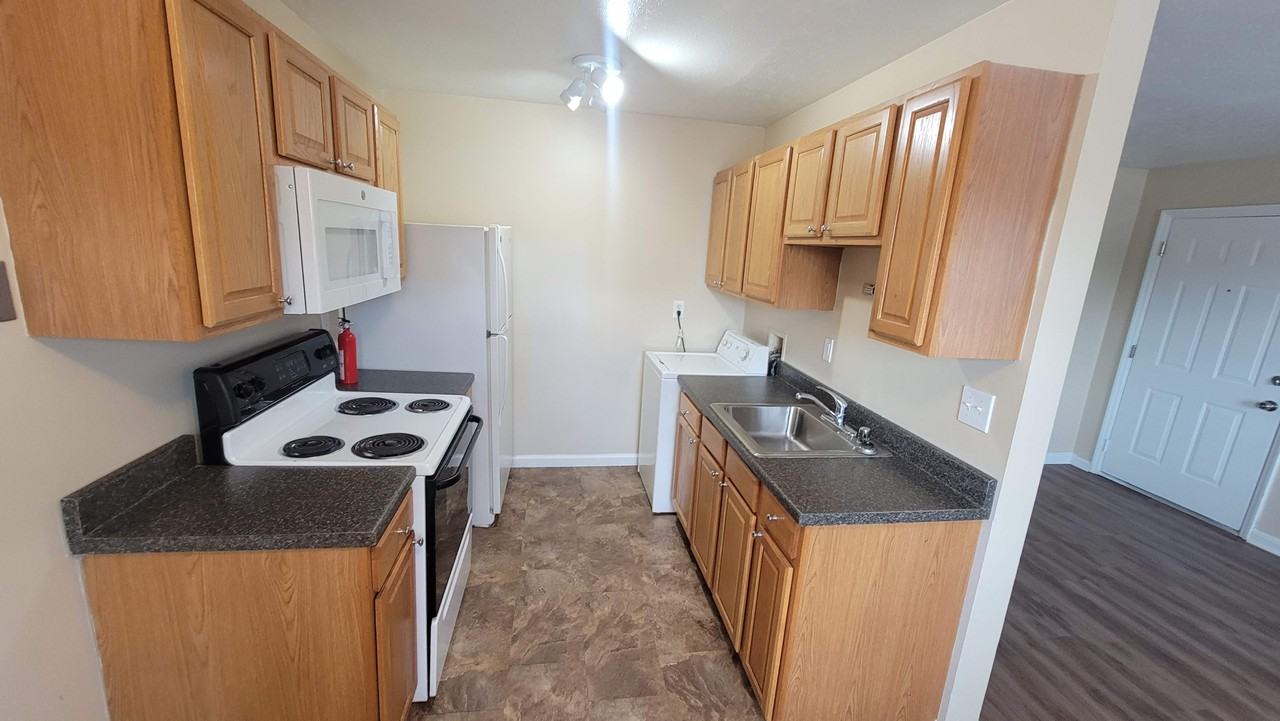 2906 Noe Ct - Photo 2 of 11