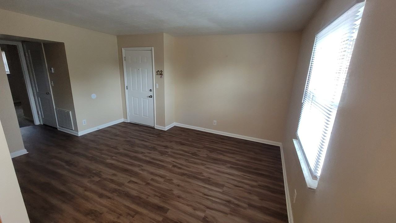 2906 Noe Ct - Photo 3 of 11