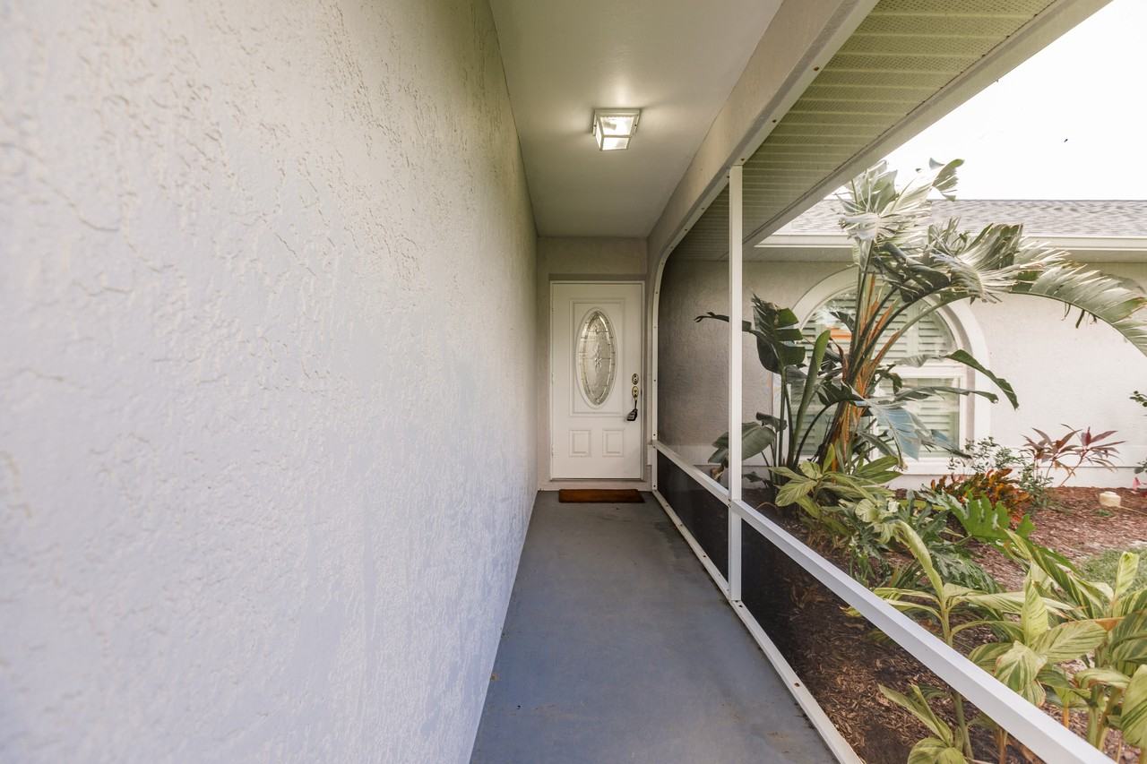 1816 Sw 47th St - Photo 3 of 39