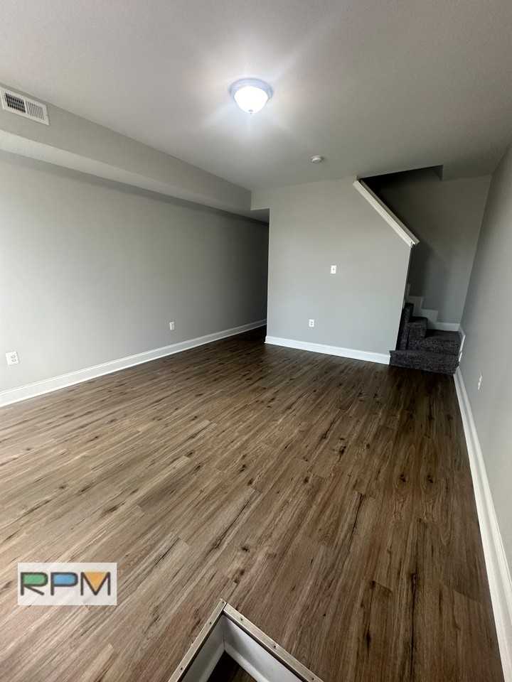 1508 N Montford Ave - Photo 2 of 3