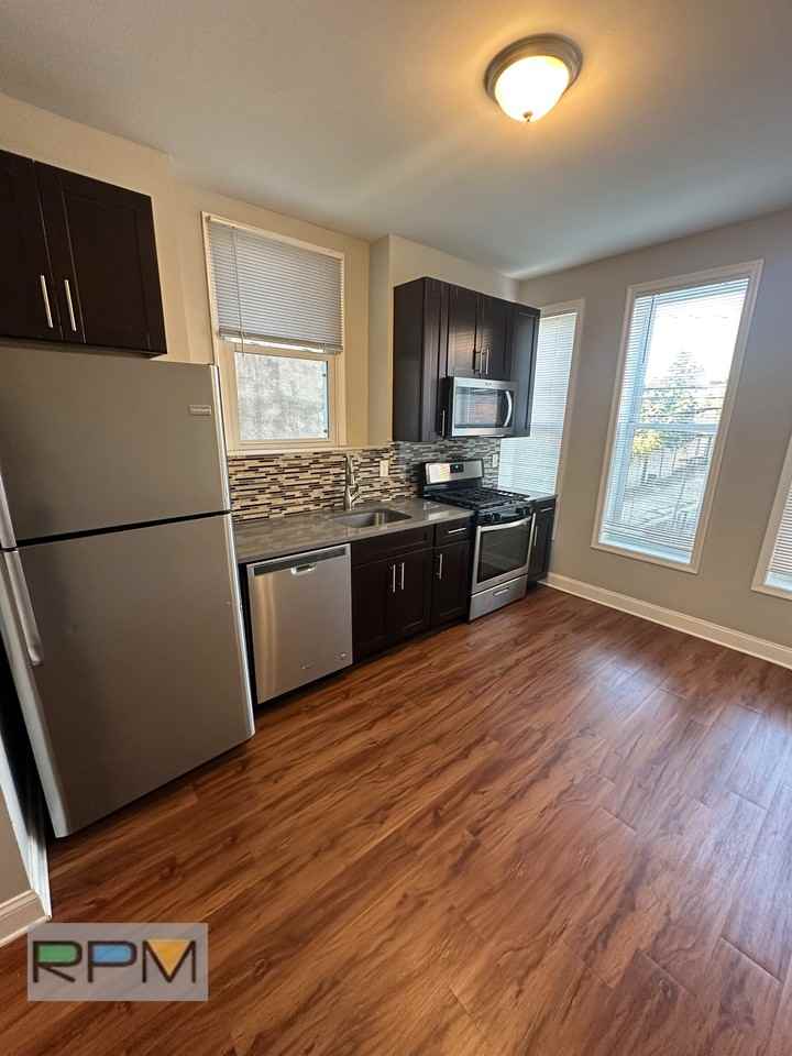 928 N Bentalou St - Photo 3 of 11