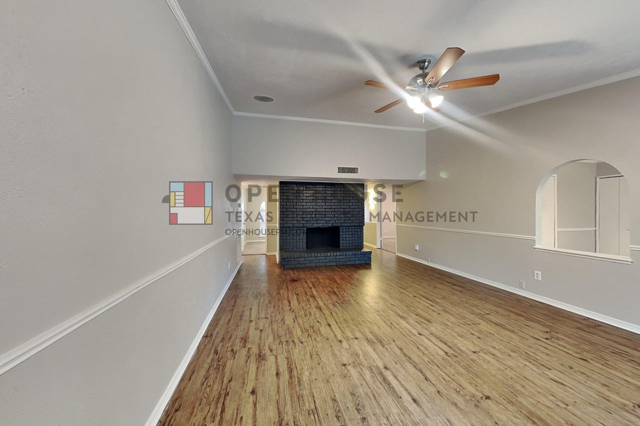 1408 Vanderbilt Dr - Photo 3 of 18