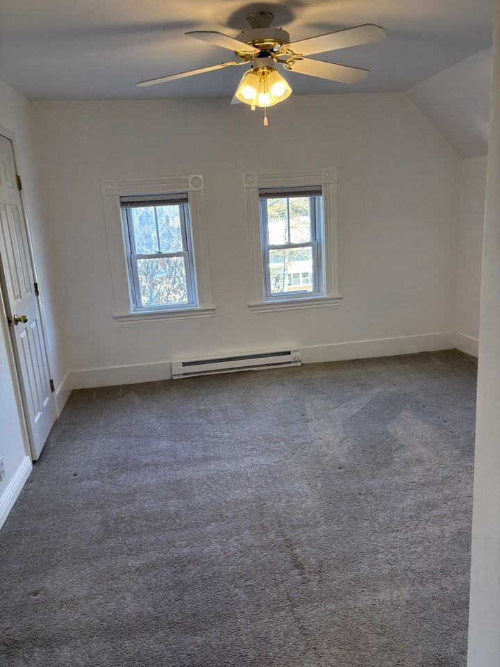32 Lincoln St #3 - Photo 3 of 12