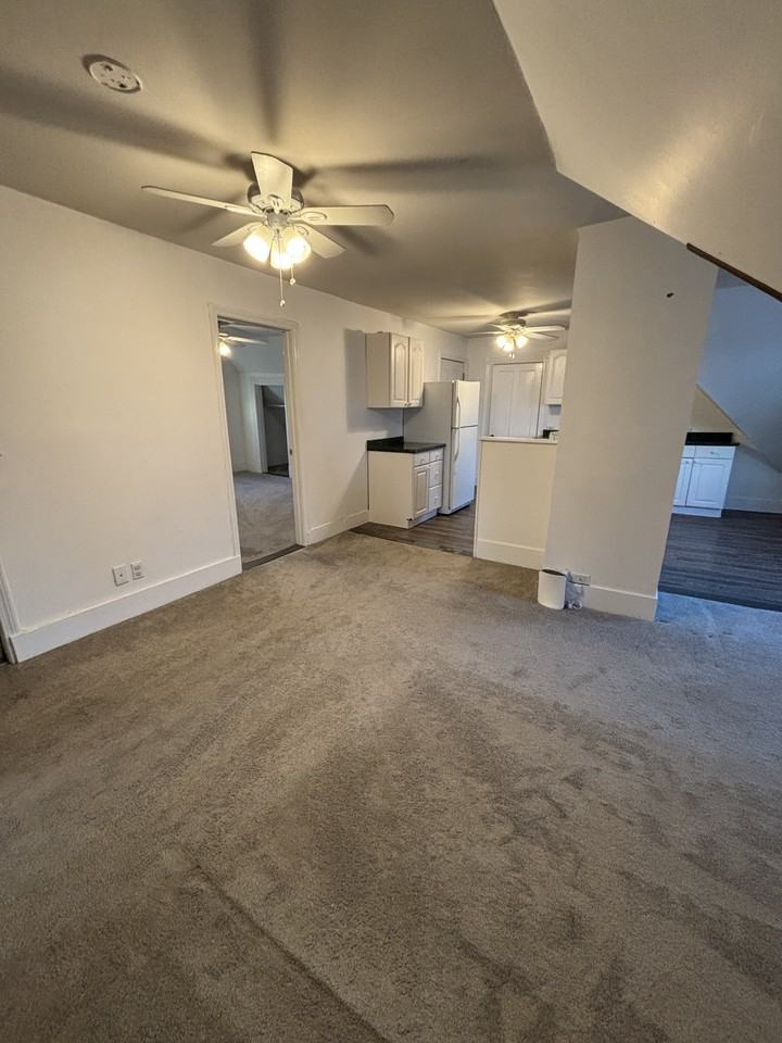 32 Lincoln St #3 - Photo 5 of 12